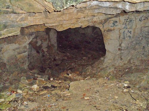 This shows an adjacent quarry chamber similar to that used as the OB. A collapse has recently exposed this chamber. 