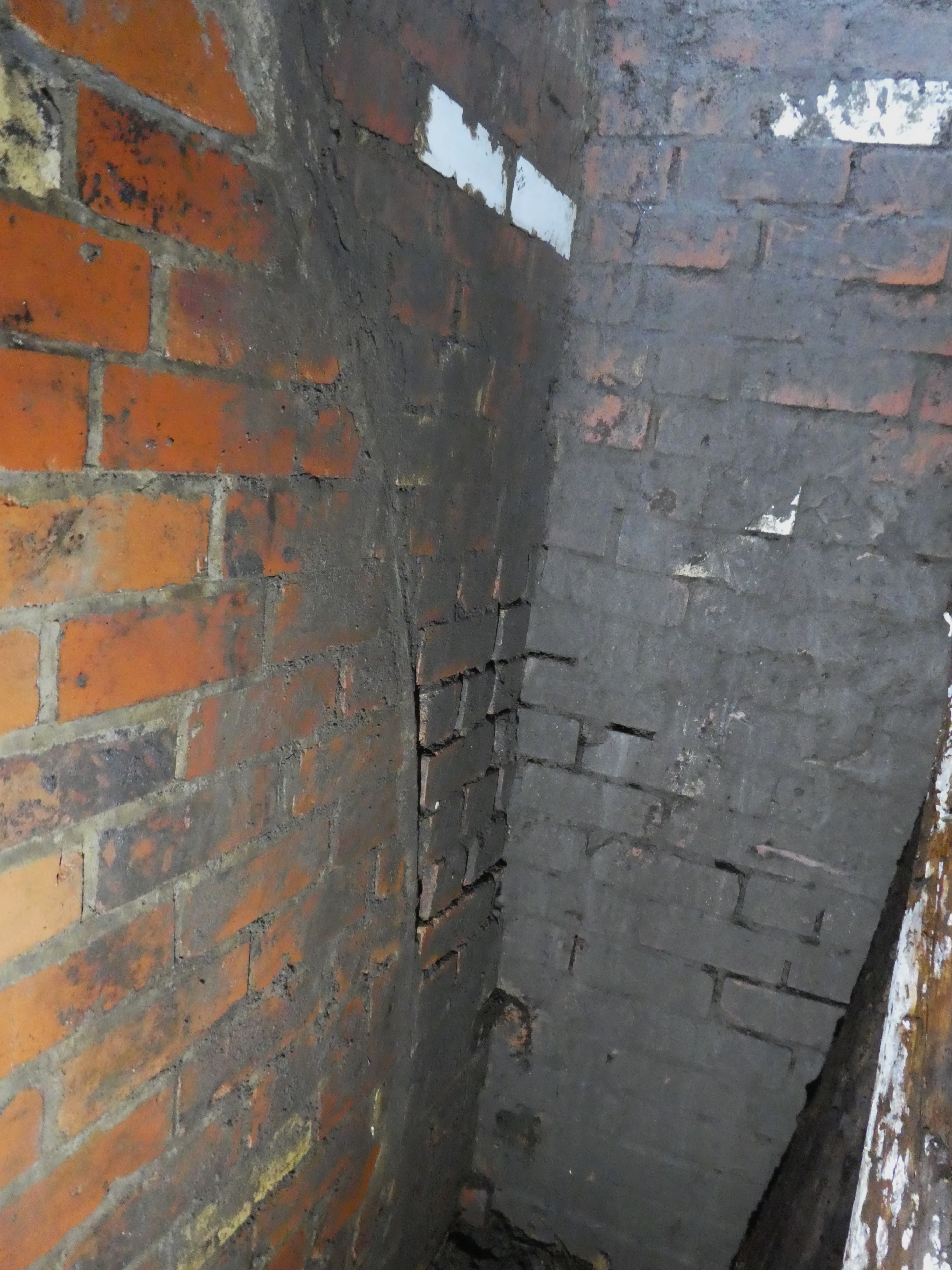 Marksbury OB entrance shaft - note white glazed bricks