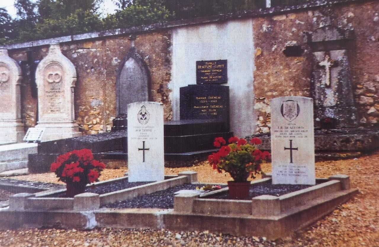 Roy Bradford's grave