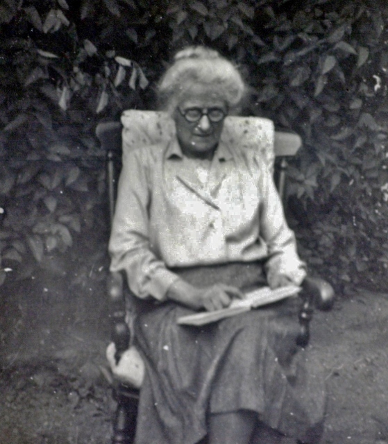 Mabel Stranks in garden 
